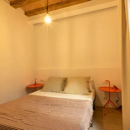 Rent this 2 bed apartment on Passatge de la Virreina in 1, 08001 Barcelona