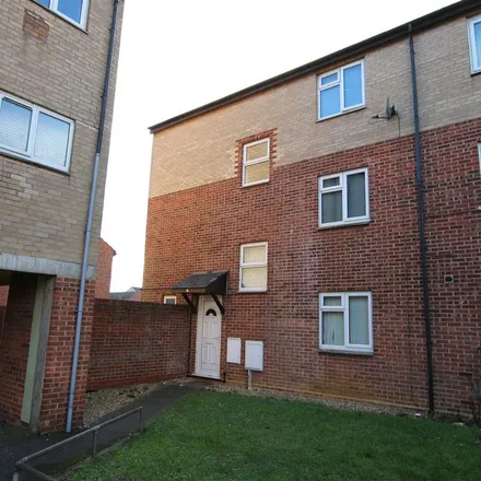 Image 4 - Elizabeth Walk, Northampton, NN1 5SR, United Kingdom - Apartment for rent