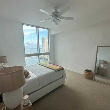Image 2 - Met 1, 300 Biscayne Boulevard, Torch of Friendship, Miami, FL 33131, USA - Room for rent