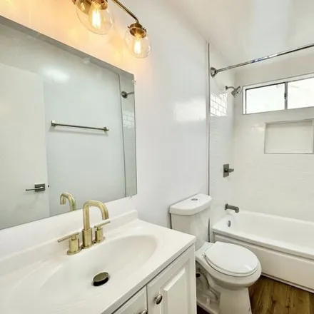 Image 6 - 5127 Harold Way, Los Angeles, CA 90027, USA - House for rent