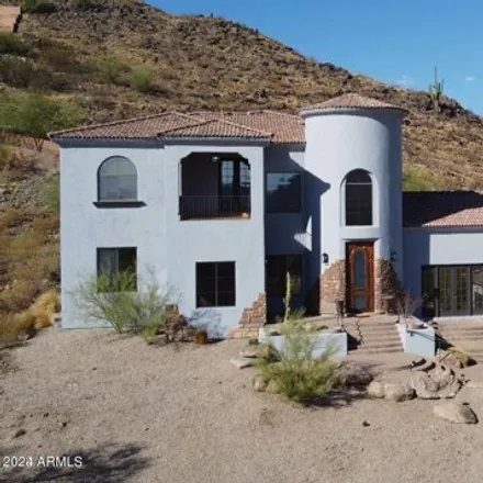 Buy this 6 bed house on 2110 East Kerry Lane in Phoenix, AZ 85024