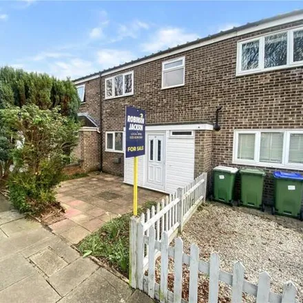Buy this 3 bed townhouse on 19 Lingey Close in Halfway Street, London