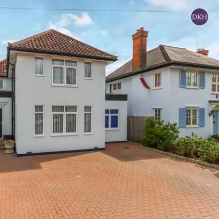 Buy this 4 bed house on The Gardens in Watford, Hertfordshire
