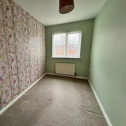 Image 7 - Blueberry Avenue, Manchester, M40 0GF, United Kingdom - Apartment for rent