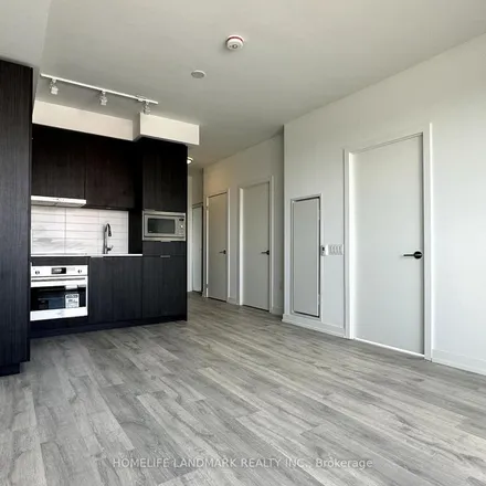 Image 3 - 5801 Yonge Street, Toronto, ON M2M 4J1, Canada - Apartment for rent