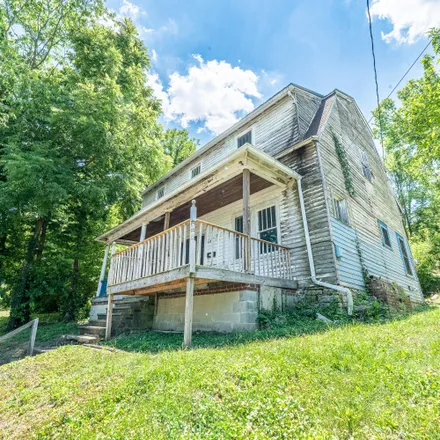Buy this 2 bed house on 335 East 4th Street in Maysville, KY 41056