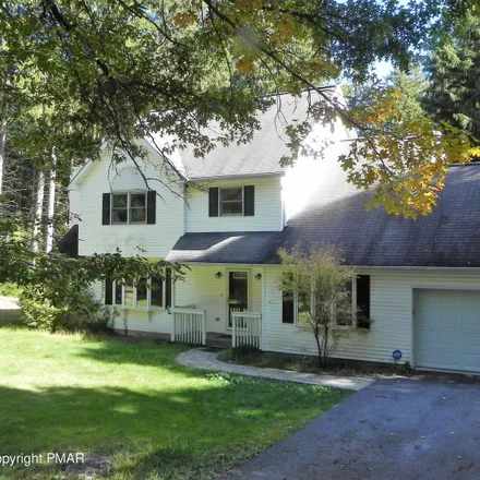 Image 2 - 318 Fall Creek Terrace, Jackson Township, PA 18360, USA - House for sale