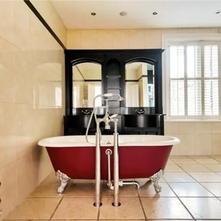 Image 7 - Hillfield Court, Tudor Close, London, NW3 4DN, United Kingdom - Townhouse for sale