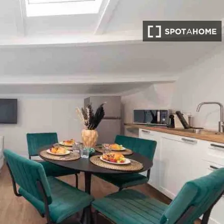 Rent this 2 bed apartment on Rue de la Croix de Fer - IJzerenkruisstraat 16 in 1000 Brussels, Belgium