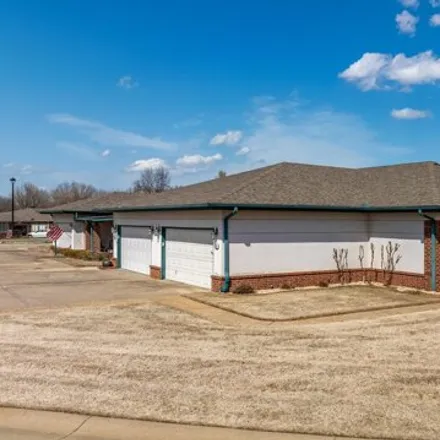 Buy this 2 bed house on Sunset Circle in Grove, OK 74344