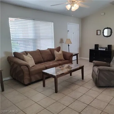 Image 2 - 5148 Southwest 19th Place, Cape Coral, FL 33914, USA - House for rent