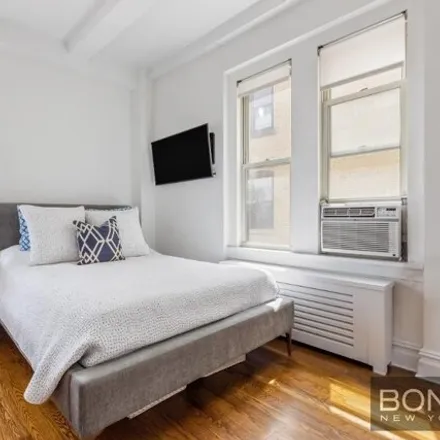 Image 6 - 25 5th Avenue, New York, NY 10003, USA - Townhouse for sale