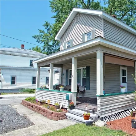 Image 1 - 645 West Main Street, Geneva, Ashtabula County, OH 44041, USA - House for sale