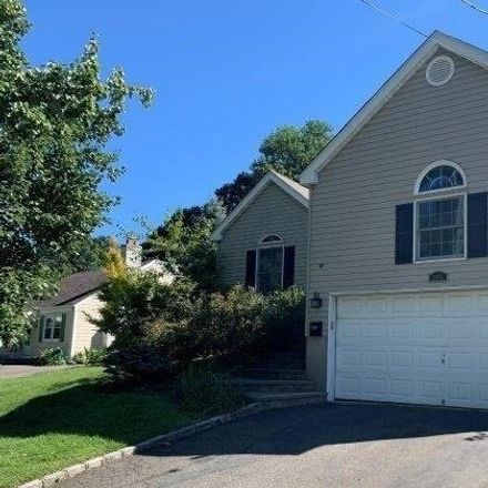 Rent this 3 bed house on 200 Soundview Road in Huntington, NY 11743