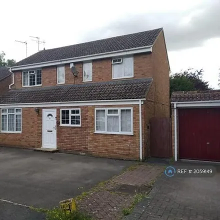 Image 2 - 56 Gogh Road, Aylesbury, HP19 8SH, United Kingdom - House for rent