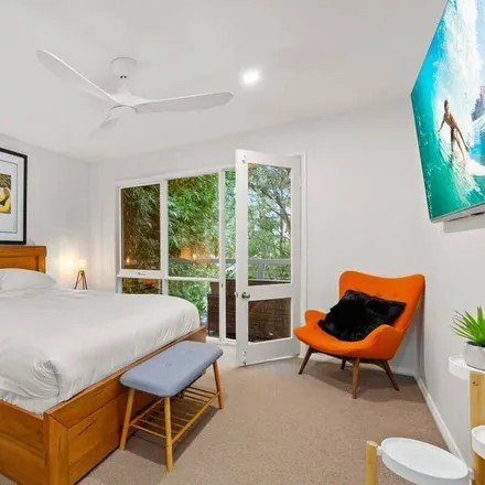 Rent this 2 bed townhouse on Cremorne NSW 2090