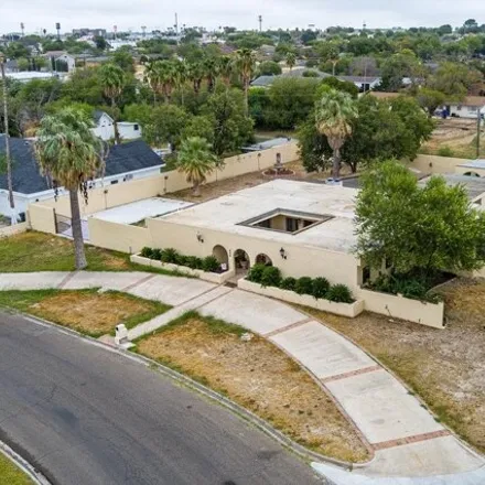 Buy this 3 bed house on 324 Fox Drive in Del Rio, TX 78840