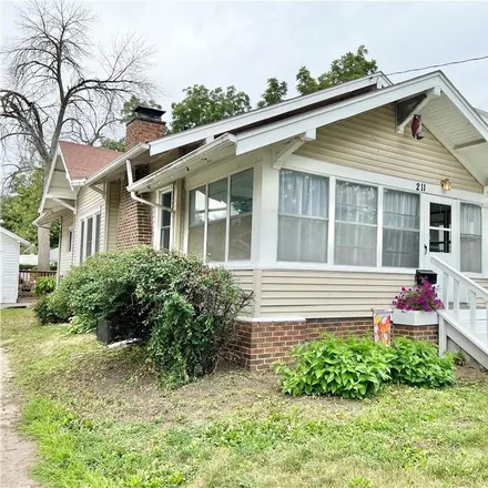 Buy this 3 bed house on 211 East 8th Street South in Newton, IA 50208