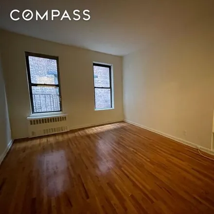 Rent this studio house on 128 East 84th Street in New York, NY 10028