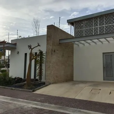 Buy this 2 bed house on Calle Concierto in Lomas de Angelópolis, 72826 Distrito Sonata