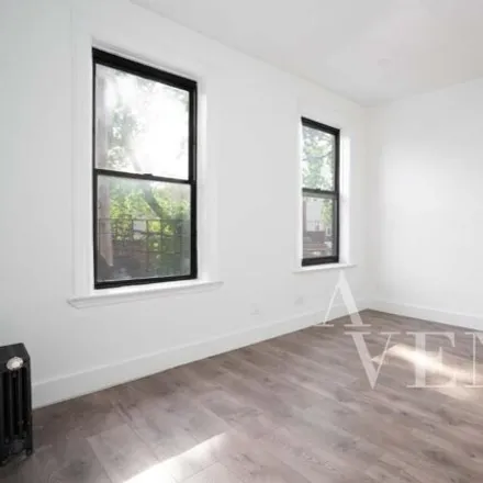 Image 3 - 1721 East 8th Street, New York, NY 11223, USA - House for rent