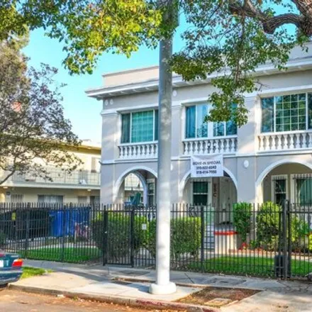Buy this 16 bed house on 1220.5 West 27th Street in Los Angeles, CA 90007