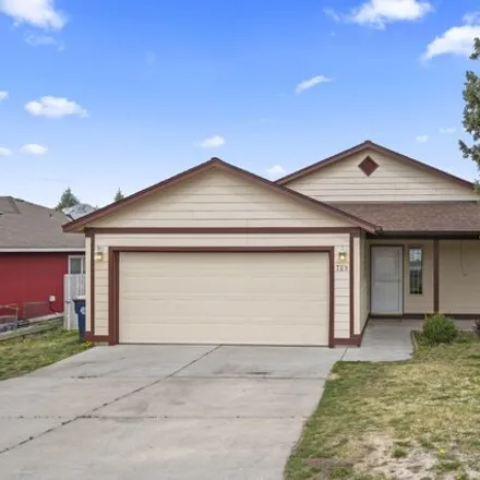 Buy this 3 bed house on 587 Northeast Quince Avenue in Redmond, OR 97756