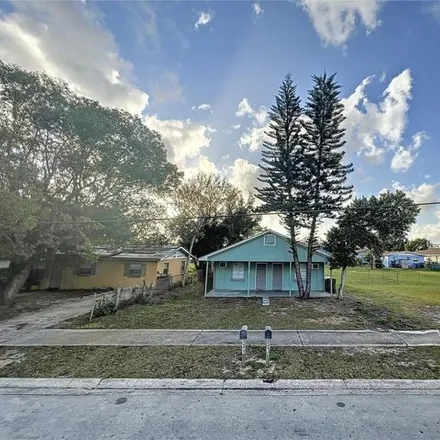 Image 3 - 327 E Street, Lake Wales, FL 33853, USA - House for rent