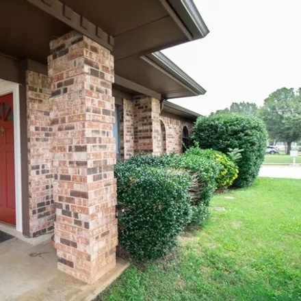 Image 3 - 2441 Oakmont Dr, Bedford, Texas, 76022 - House for sale