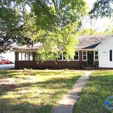 Buy this 3 bed house on 125 Nelson Street Southwest in Hartselle, AL 35640