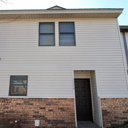 Rent this 2 bed townhouse on 2316 Heatherfield Lane in Norman, OK 73071