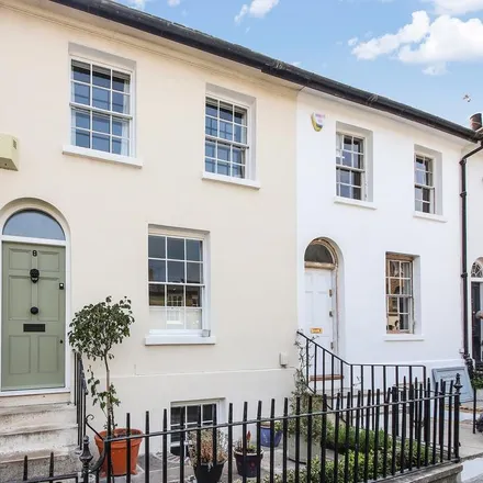 Rent this 3 bed townhouse on 15 King George Street in London, SE10 8QJ