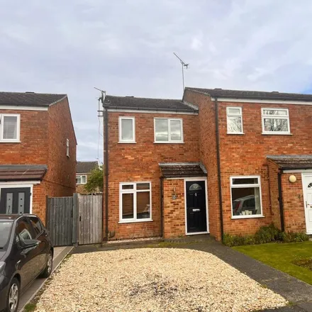Rent this 2 bed townhouse on Kingsland Road in Stoke Mandeville, HP21 9SL