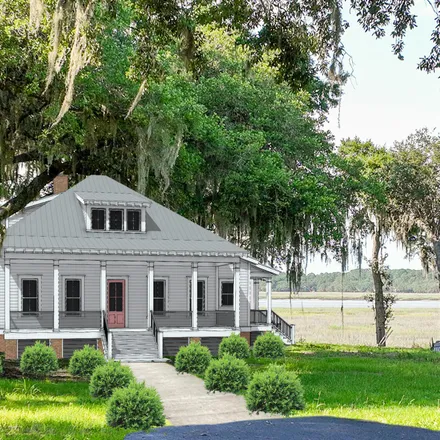 Buy this 4 bed house on 1407 Laudonniere St in Beaufort, SC 29902