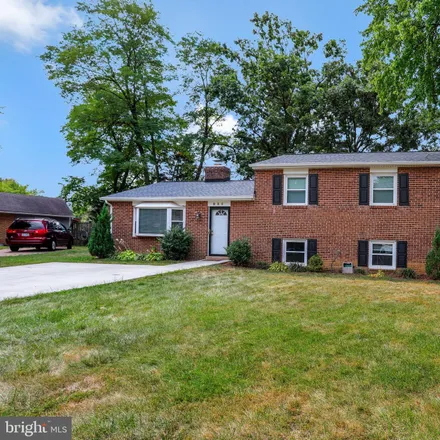 Buy this 4 bed house on 938 Longfellow Court in Herndon Heights, Herndon