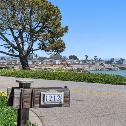 Image 3 - 1229 West Cliff Drive, Santa Cruz, CA 95060, USA - House for sale