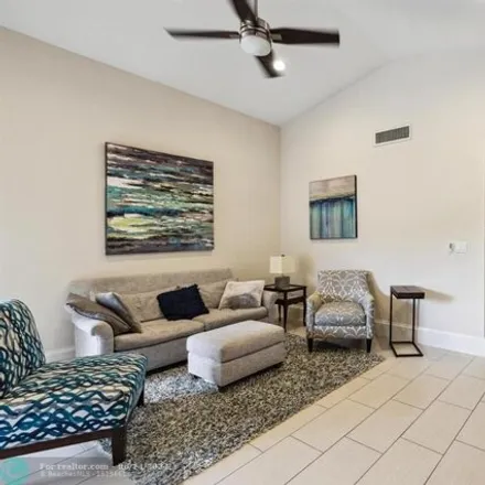 Image 2 - 3074 Deer Creek Lake Shore Dr Unit 3074, Deerfield Beach, Florida, 33442 - Condo for sale