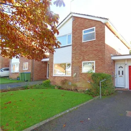 Buy this 3 bed house on 29 Lower Swanwick Road in Lower Swanwick, SO31 7HG