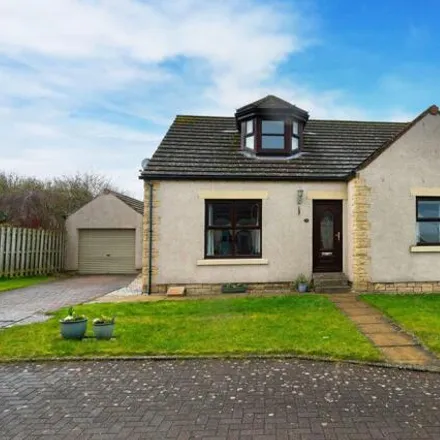 Buy this 3 bed house on The Green in Loanhead, EH20 9DQ