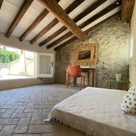 Rent this 3 bed house on Arles in Bouches-du-Rhône, France
