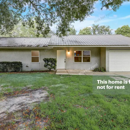 Buy this 3 bed house on 398 West Street South in Green Cove Springs, Clay County