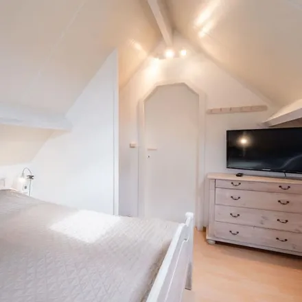 Rent this 3 bed house on De Haan in Ostend, Belgium