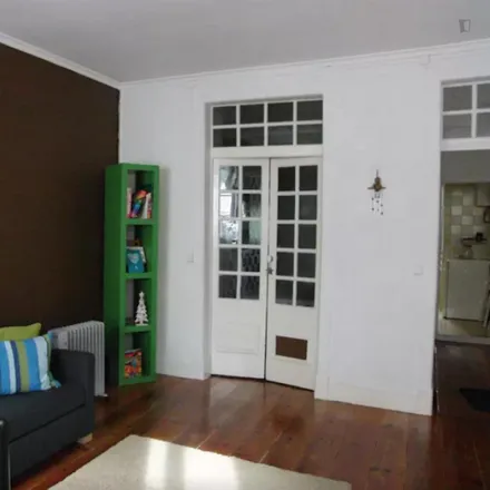 Image 2 - Wooflix, Rua da Palmeira 46 - 54, 1200-313 Lisbon, Portugal - Apartment for rent