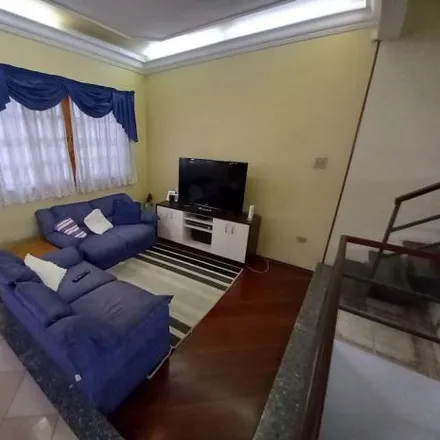 Buy this 4 bed house on Rua São Mateus in Bairro da Matriz, Mauá - SP