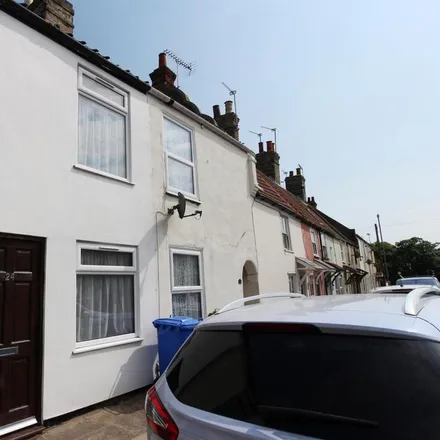 Rent this 2 bed house on Saint Margarets Road in Lowestoft, NR32 4HS