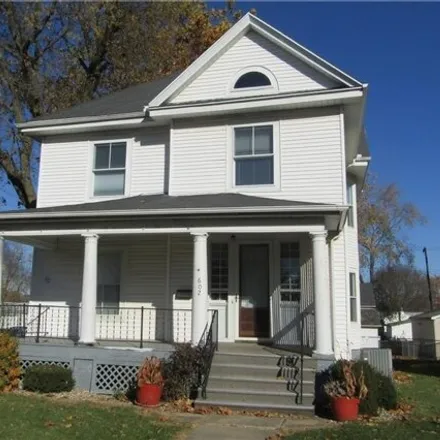 Buy this 4 bed house on 5th Street in Hoopeston, Vermilion County