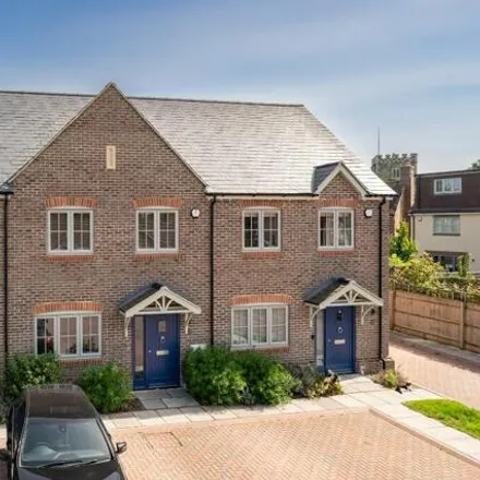 Buy this 3 bed townhouse on Old Mill Place in Aston Clinton, HP22 5ZQ