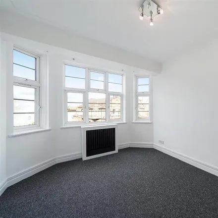 Image 2 - Northways Parade, Vape and Bean, Northways Parade, London, NW3 5EN, United Kingdom - Apartment for rent
