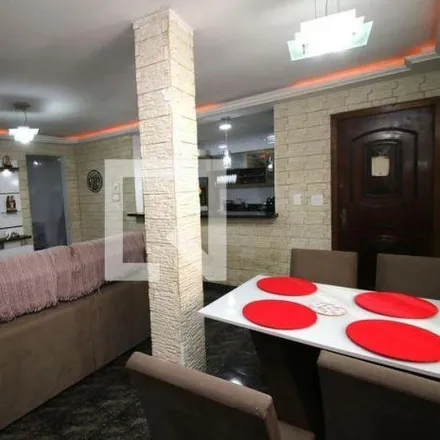 Rent this 2 bed house on Rua Castro Menezes in Brás de Pina, Rio de Janeiro - RJ
