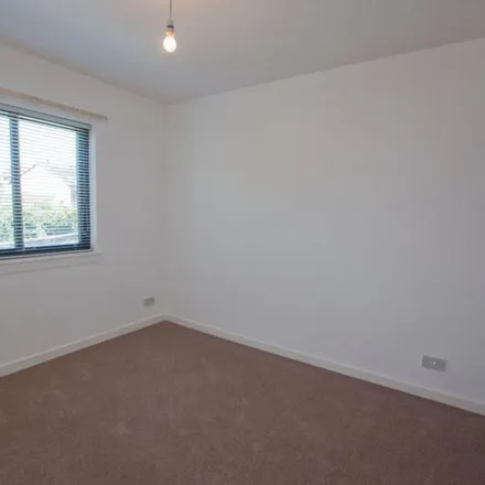 Rent this 2 bed apartment on unnamed road in Alloa, FK10 1LX